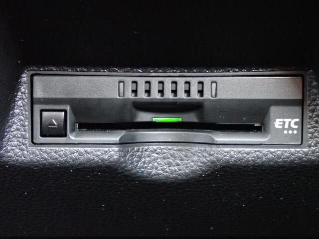 ETCも装備しています。ノンストップで料金所を通過できます。うれしい装備ですよね。
