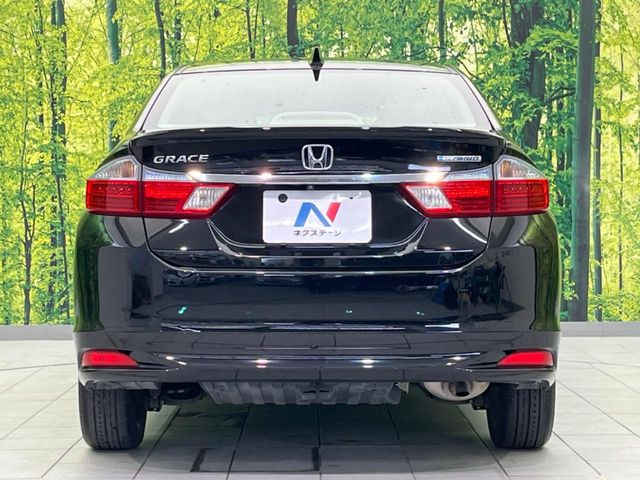 安心の最長10年・走行無制限保証(有償)をご用意。保証内容も充実はもちろん、無料点検&オイル交換や、年中無休の全国・24時間ロードサービスも付帯されておりますのでご安心下さい。