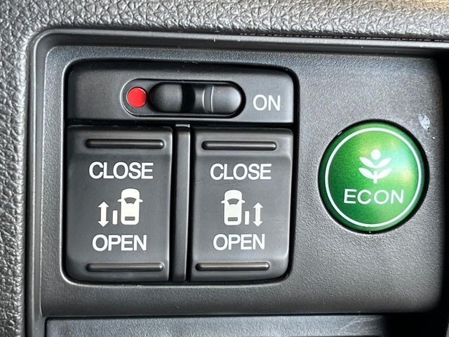 �y�����p���[�X���C�h�h�A�z�X�}�[�g�L�[��^�]�Ȃ̃X�C�b�`�Ō�ȗ����X���C�h�h�A�̊J���\���d��������͂����ăh�A���J����K�v�������A�����Ȃ��q�l�ł��ȒP�ɊJ���߂ł����K�ł���