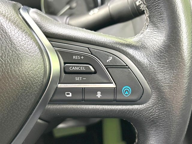 【プロパイロット】高速道路での長距離走行が楽に!!渋滞時と巡回走行のシーンで、アクセル・ブレーキ・ステアリングを自動で制御し、長距離運転の負担を軽減してくれます♪