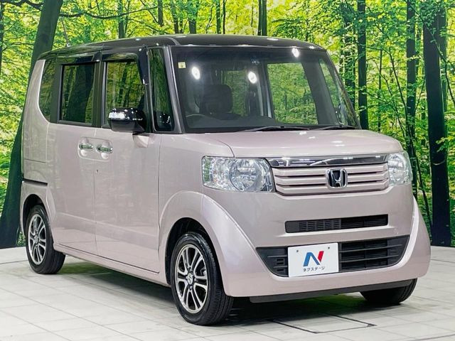 高透明度のガラス皮膜で撥水はもちろん、上質なツヤ・光沢を実現。紫外線や酸性雨から大切な愛車を保護し、色あせ・劣化を防止。「弾スプラッシュコート」、「弾プリミッサコート」からお選びいただけます。