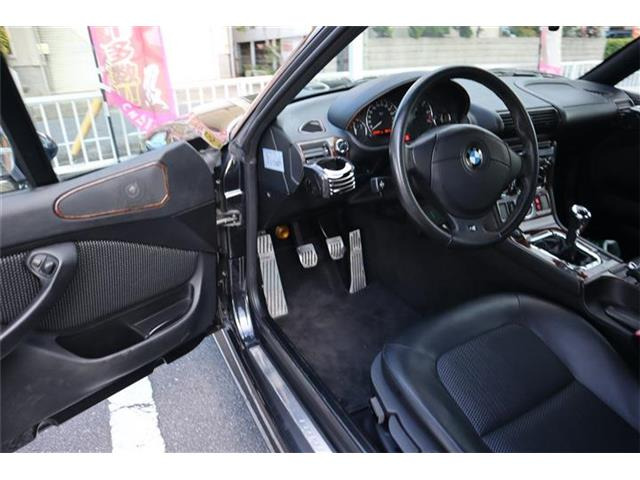 ドレスアップした車の後付部品などですが中古の為、全て現状でお渡しします。保証はありません。気になるものは動作確認しますので事前に聞いて下さい。