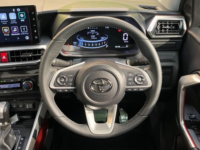 �y�����v�����X�e�A�����O�z�㎿�Ȋv���g�p���邱�ƂŁA��ɂ����������݂ƂĂ��^�]���₷���n���h���ł���