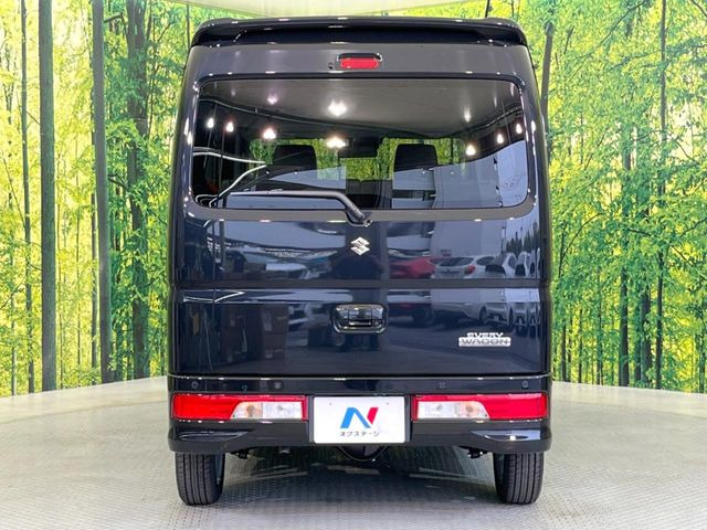 安心の最長10年・走行無制限保証(有償)をご用意。保証内容も充実はもちろん、無料点検&オイル交換や、年中無休の全国・24時間ロードサービスも付帯されておりますのでご安心下さい。