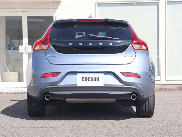 ���s�^�G���W���ɂ̓{���{�̔F�؂��擾����MOTUL�̍����I�C��SPECIFIC RBS0-2AE(0W-20)���g�p���܂��B