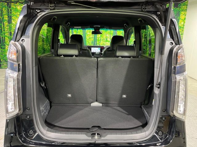 普段のお買い物や通勤、送迎等に十分な荷室スペースを確保しております。セカンドシートを倒すと、大きな荷物の積載も可能です♪