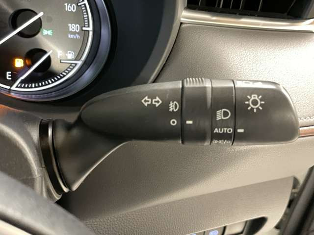 運転席周りに大きな傷、汚れ、へたりなどなく良質な状態です!