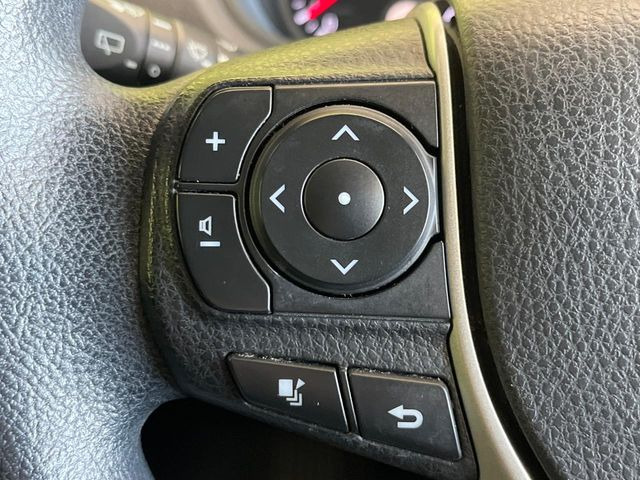 【ステアリングスイッチ】運転中、前方から目線をそらすことなく、オーディオ等の操作が可能な便利機能!安心&快適なドライブを演出してくれます♪