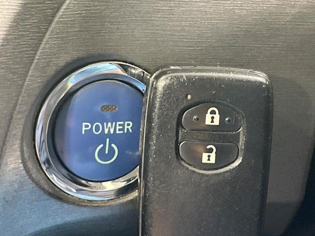 �y�X�}�[�g�L�[�z�J�o����|�P�b�g�ɓ��ꂽ�܂܂ł��h�A�̎{���E�������\�ȃX�}�[�g�L�[�𑕔��B�G���W���̃I���E�I�t�����J�M�����o���K�v����������Ƃ��Ă��֗��ł���