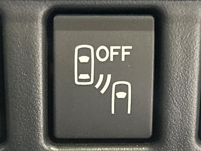 �y�����r�[�N���f�B�e�B�N�V�����z���s���A�h�A�~���[�̎��p�ɂȂ�₷���ӏ��Ɍ㑱�Ԃ��ڋ߂���ƃT�C�h�~���[�t�߂Ɍx����\���A�h���C�o�[�ɒ��ӊ��N�ƁA����̍ۂ̓n���h��������A�V�X�g�����܂��B