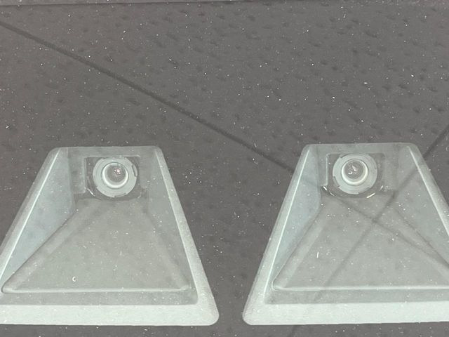 �y�X�}�[�g�A�V�X�g�z���s���ɑO���̎ԗ�����F�����A�Փ˂������Ȏ��͌x��ƃu���[�L�ŏՓˉ���Ɣ�Q�y�����A�V�X�g�B�����S�Ƀh���C�u�����y���݂��������܂��B