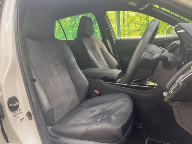 運転席シート廻りは使用感も少なく、良好な状態となっています。丁寧に使われていたことがよくわかりますね。