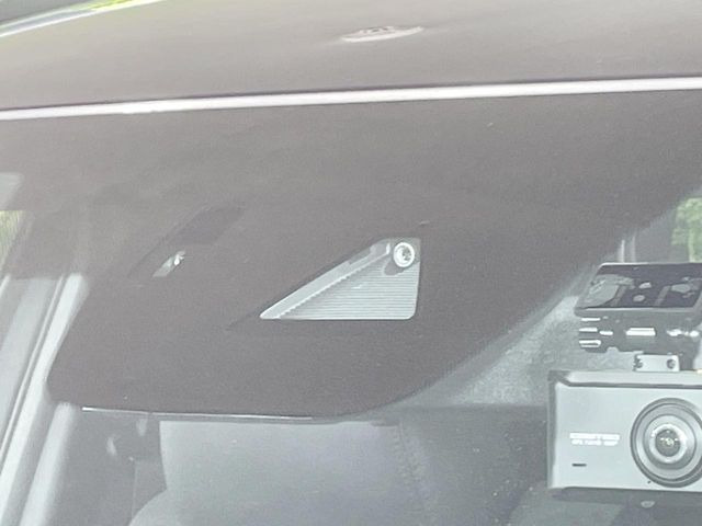 �y�X�}�[�g�V�e�B�u���[�L�T�|�[�g�z�ᑬ���s���ɑO���̎ԗ�����F�����A�Փ˂������Ȏ��͌x��ƃu���[�L�ŏՓˉ���Ɣ�Q�y�����A�V�X�g�B�����S�Ƀh���C�u�����y���݂��������܂��B