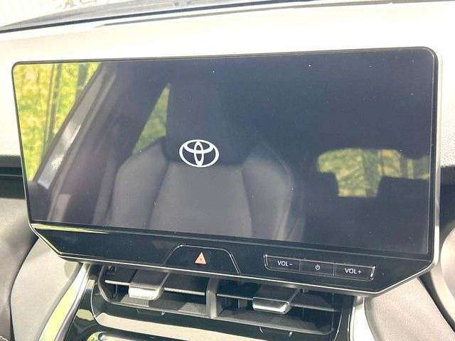 【12.3インチディスプレイオーディオ】スマートフォンと連携が可能な大画面ディスプレイオーディオです。スマートフォンのナビ機能を使用したり、Bluetooth接続で音楽もお楽しみいただけます!