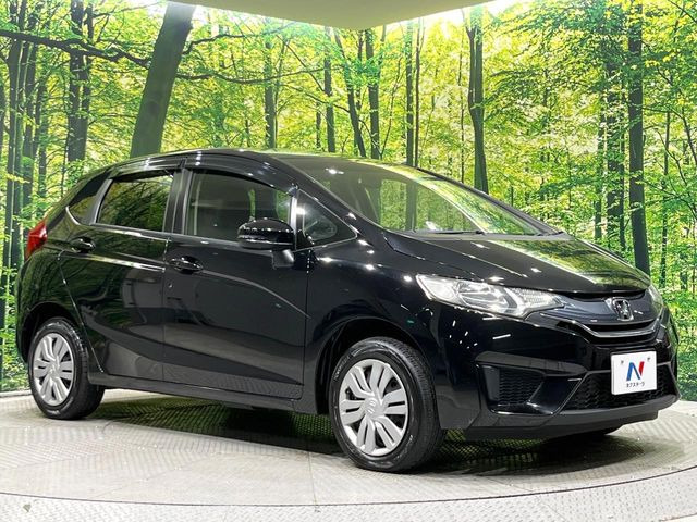 高透明度のガラス皮膜で撥水はもちろん、上質なツヤ・光沢を実現。紫外線や酸性雨から大切な愛車を保護し、色あせ・劣化を防止。「弾スプラッシュコート」、「弾プリミッサコート」からお選びいただけます。