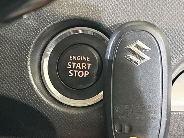 �y�L�[���X�X�^�[�g�V�X�e���z�J�o����|�P�b�g�ɓ��ꂽ�܂܂ł��h�A�̎{���E�������\�ȃX�}�[�g�L�[�𑕔��B�G���W���̃I���E�I�t�����J�M�����o���K�v����������Ƃ��Ă��֗��ł���