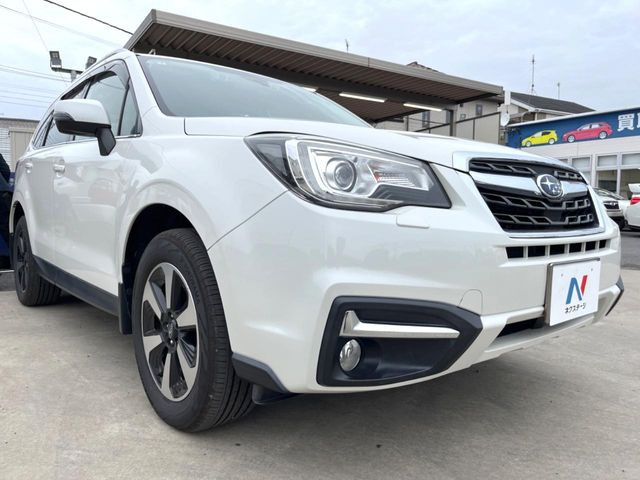 高透明度のガラス皮膜で撥水はもちろん、上質なツヤ・光沢を実現。紫外線や酸性雨から大切な愛車を保護し、色あせ・劣化を防止。「弾スプラッシュコート」、「弾プリミッサコート」からお選びいただけます。