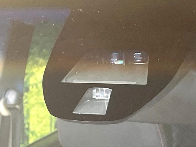 �y�V�e�B�u���[�L�A�N�e�B�u�V�X�e���z�ᑬ���s���ɑO���̎ԗ�����F�����A�Փ˂������Ȏ��͌x��ƃu���[�L�ŏՓˉ���Ɣ�Q�y�����A�V�X�g�B�����S�Ƀh���C�u�����y���݂��������܂��B