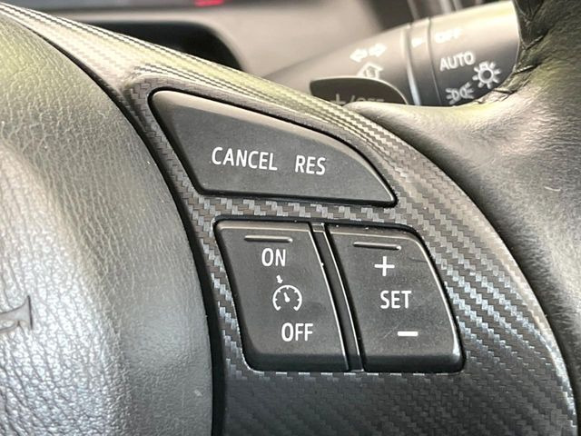 �y�N���[�Y�R���g���[���z�������H�����N���N���s�B�A�N�Z���𗣂��Ă���葬�x�ő��s���ł��A�������^�]���̕��S���y��!�����E�������ȒP�ȃX�C�b�`����Œ����ł��܂��B