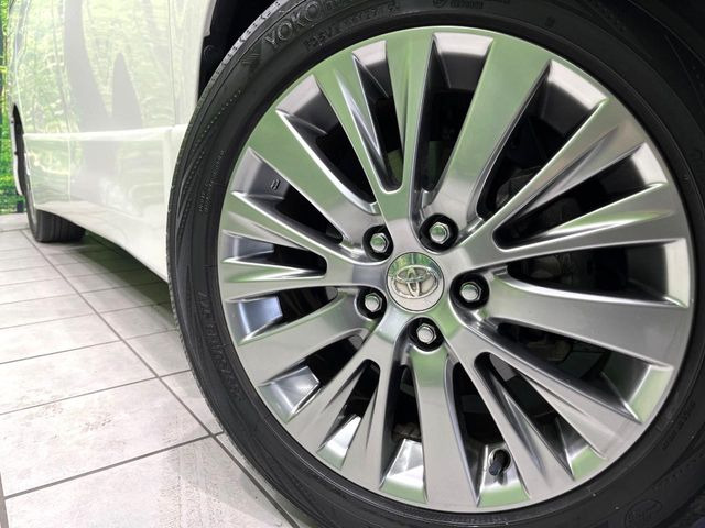 �y����18�C���`�A���~�z�C�[���z�O�ςɃ}�b�`���������A���~�z�C�[���𑕒����Ă���܂��B�e��ЊO�A���~�z�C�[����A�X�^�b�h���X�^�C�����戵�����Ă���܂��B���񂲑��k����������