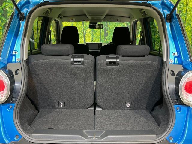 ���i�̂���������ʋ΁A���}���ɏ\���ȉ׎��X�y�[�X���m�ۂ��Ă���܂��B�Z�J���h�V�[�g��|���ƁA�傫�ȉו��̐ύڂ��\�ł���