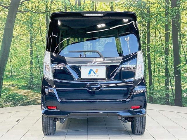 安心の最長10年・走行無制限保証(有償)をご用意。保証内容も充実はもちろん、無料点検&オイル交換や、年中無休の全国・24時間ロードサービスも付帯されておりますのでご安心下さい。