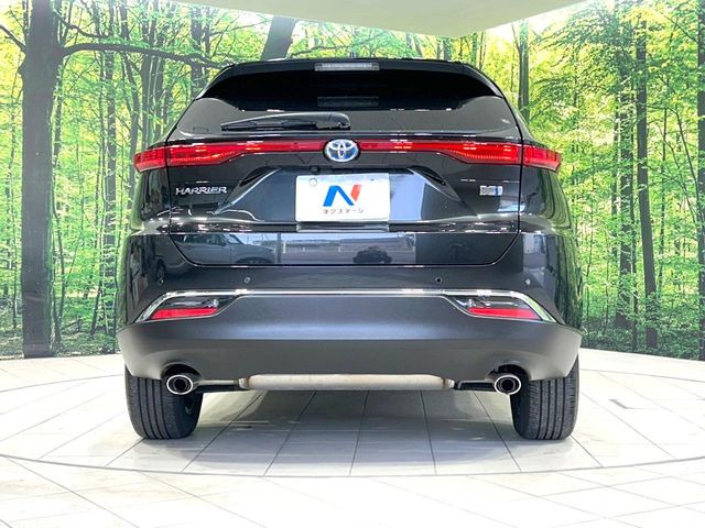 安心の最長10年・走行無制限保証(有償)をご用意。保証内容も充実はもちろん、無料点検&オイル交換や、年中無休の全国・24時間ロードサービスも付帯されておりますのでご安心下さい。