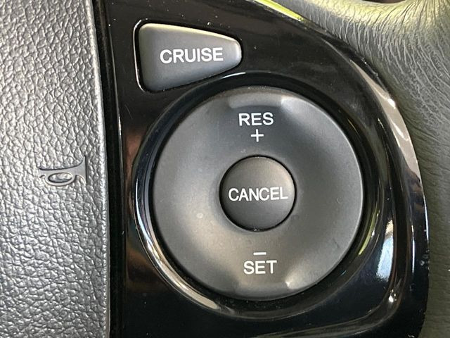 �y�N���[�Y�R���g���[���z�������H�����N���N���s�B�A�N�Z���𗣂��Ă���葬�x�ő��s���ł��A�������^�]���̕��S���y��!�����E�������ȒP�ȃX�C�b�`����Œ����ł��܂��B