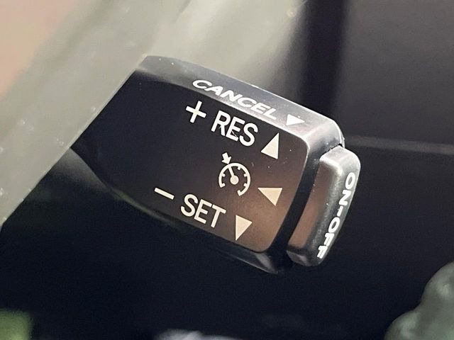 �y�N���[�Y�R���g���[���z�������H�����N���N���s�B�A�N�Z���𗣂��Ă���葬�x�ő��s���ł��A�������^�]���̕��S���y��!�����E�������ȒP�ȃX�C�b�`����Œ����ł��܂��B