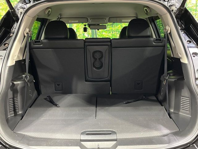 【パワーバックドア】スマートキーや運転席のボタンを押すだけでリアゲートが自動で開閉します!荷物を持っている時や、高い位置にあるバックドアを閉める際に便利な機能です♪