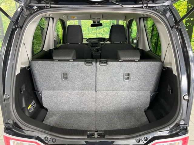 ���i�̂���������ʋ΁A���}���ɏ\���ȉ׎��X�y�[�X���m�ۂ��Ă���܂��B�Z�J���h�V�[�g��|���ƁA�傫�ȉו��̐ύڂ��\�ł���