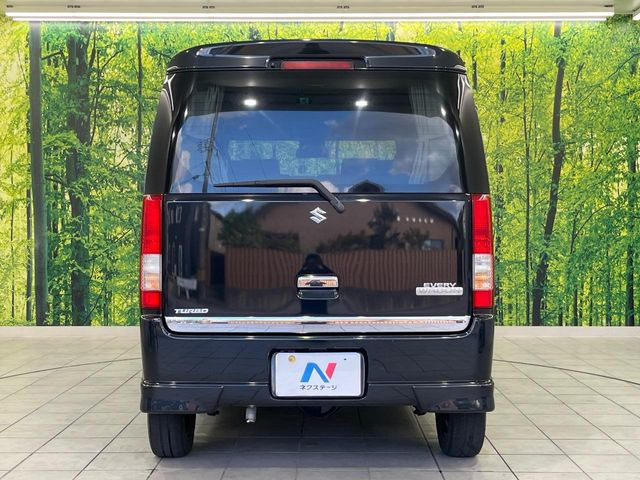 安心の最長10年・走行無制限保証(有償)をご用意。保証内容も充実はもちろん、無料点検&オイル交換や、年中無休の全国・24時間ロードサービスも付帯されておりますのでご安心下さい。