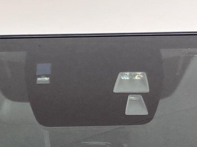 �y�X�}�[�g�V�e�B�u���[�L�T�|�[�g�z�ᑬ���s���ɑO���̎ԗ�����F�����A�Փ˂������Ȏ��͌x��ƃu���[�L�ŏՓˉ���Ɣ�Q�y�����A�V�X�g�B�����S�Ƀh���C�u�����y���݂��������܂��B