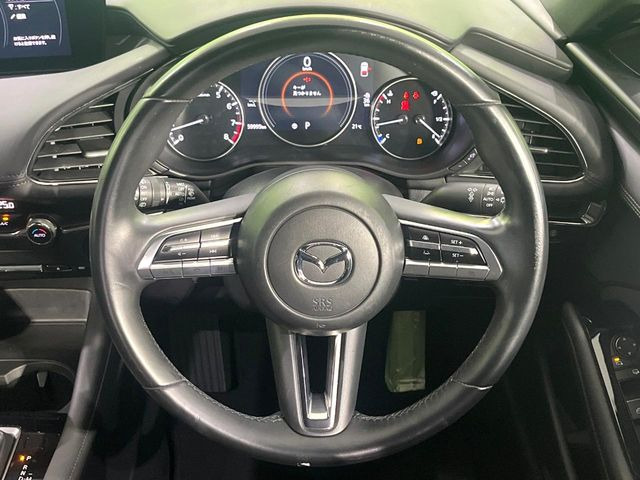 �y�����v�����X�e�A�����O�z�㎿�Ȋv���g�p���邱�ƂŁA��ɂ����������݂ƂĂ��^�]���₷���n���h���ł���