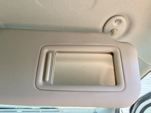 �y�o�j�e�B�~���[�z�T���o�C�U�[���ɐݒu���ꂽ�~���[�Őg�����Ȃ݃`�F�b�N!������Ƃ������C�N�����ɂ����􂵂܂���