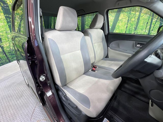 運転席シート廻りは使用感も少なく、良好な状態となっています。丁寧に使われていたことがよくわかりますね。