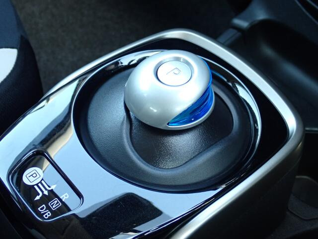 �V�t�g�m�u�̓X�����Ȃ��A���ꂢ�ȏ�Ԃł��B���ł��G��镔�������ꂢ���Ƒ�؂ɏ���Ă������Ƃ�������܂���B