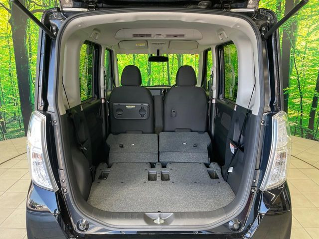 ���i�̂���������ʋ΁A���}���ɏ\���ȉ׎��X�y�[�X���m�ۂ��Ă���܂��B�Z�J���h�V�[�g��|���ƁA�傫�ȉו��̐ύڂ��\�ł���