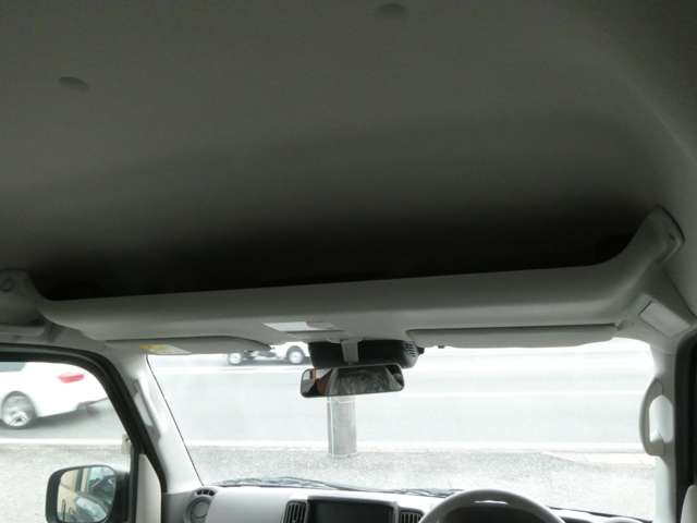 �I�[�o�[�w�b�h�V�F���t����!A4�t�@�C���┖�^�̃{�b�N�X�e�B�b�V�������[�\�ł���