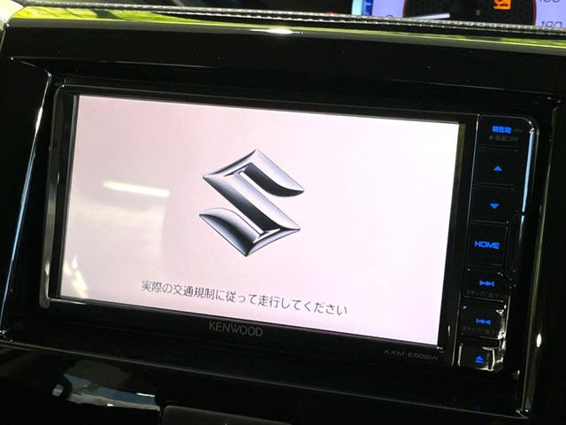 【純正ナビ】人気の純正ナビを装備。オーディオ機能も充実しており、Bluetooth接続すればお持ちのスマホやMP3プレイヤーの音楽を再生可能!毎日の運転がさらに楽しくなります!!