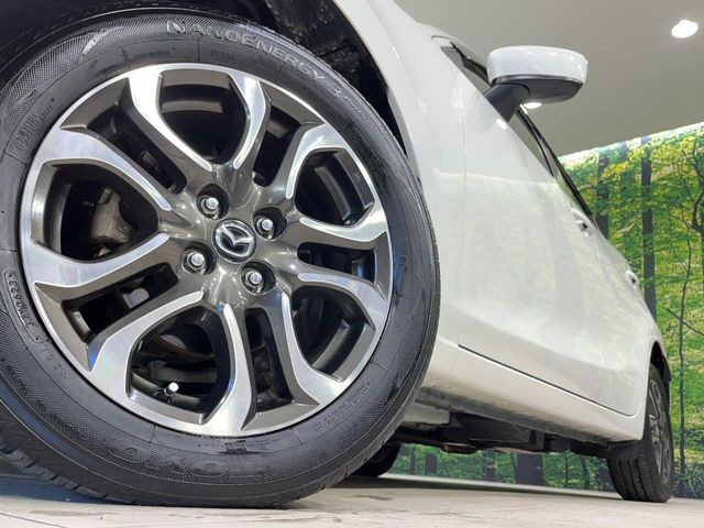 �y����16�C���`�A���~�z�C�[���z�O�ςɃ}�b�`���������A���~�z�C�[���𑕒����Ă���܂��B�e��ЊO�A���~�z�C�[����A�X�^�b�h���X�^�C�����戵�����Ă���܂��B���񂲑��k����������