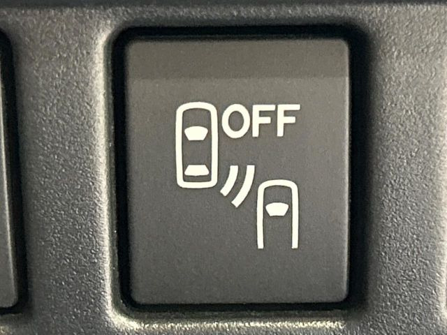 �y�����r�[�N���f�B�e�B�N�V�����z���s���A�h�A�~���[�̎��p�ɂȂ�₷���ӏ��Ɍ㑱�Ԃ��ڋ߂���ƃT�C�h�~���[�t�߂Ɍx����\���A�h���C�o�[�ɒ��ӊ��N�ƁA����̍ۂ̓n���h��������A�V�X�g�����܂��B