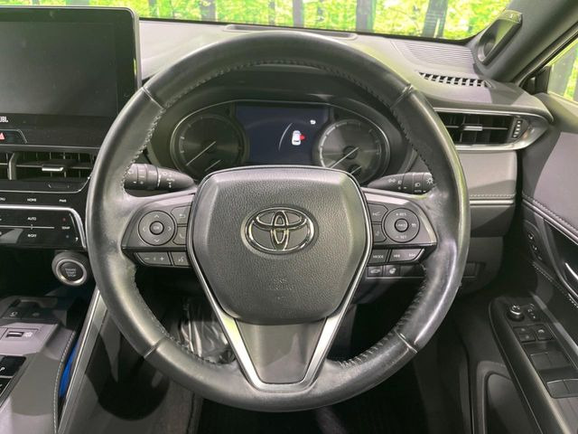 【12.3インチワイドナビ】高級感とインパクトのある大型ワイドナビを装備。各種オーディオ操作はもちろん、横長ワイド画面でのマップ2分割表示など、利便性も高いナビです♪