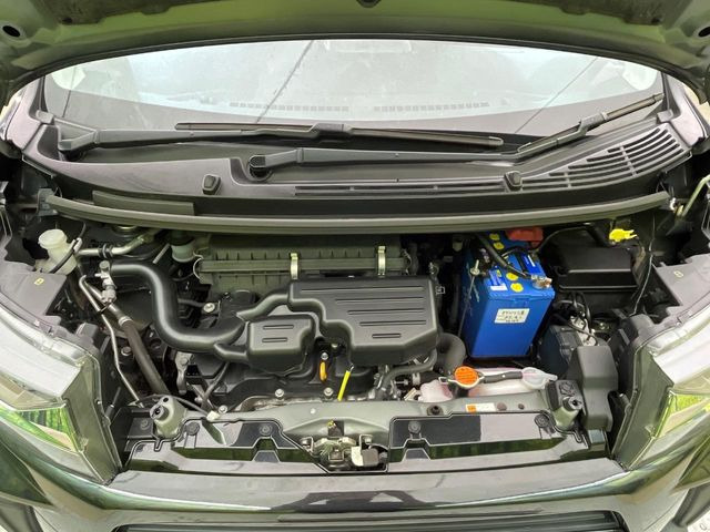 親切・丁寧な専門メカニックスタッフが応対!・車検・点検整備・事故等の修理などアフターサービスも安心。お車のカスタマイズもネクステージのサービススタッフまでご相談ください!