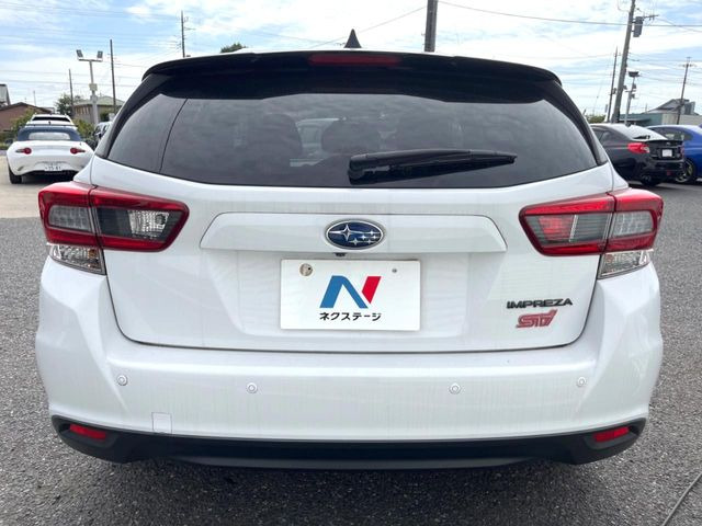 安心の最長10年・走行無制限保証(有償)をご用意。保証内容も充実はもちろん、無料点検&オイル交換や、年中無休の全国・24時間ロードサービスも付帯されておりますのでご安心下さい。