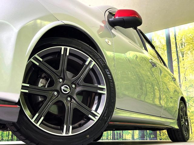 【純正16インチアルミホイール】外観にマッチした純正アルミホイールを装着しております。各種社外アルミホイールや、スタッドレスタイヤも取扱いしております。是非ご相談ください♪