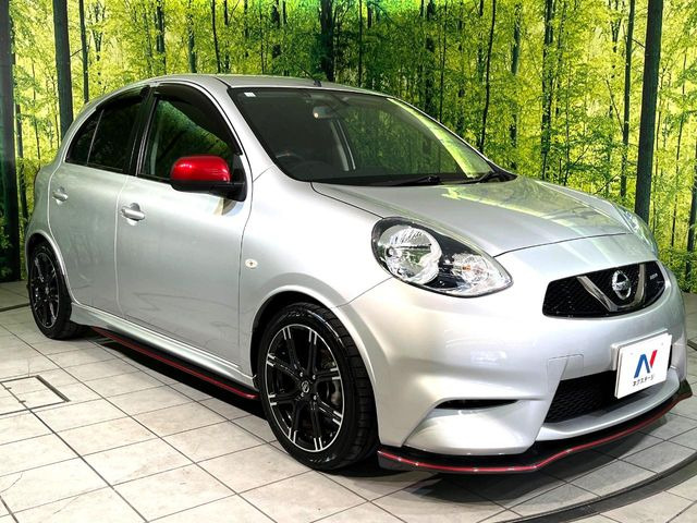 高透明度のガラス皮膜で撥水はもちろん、上質なツヤ・光沢を実現。紫外線や酸性雨から大切な愛車を保護し、色あせ・劣化を防止。「弾スプラッシュコート」、「弾プリミッサコート」からお選びいただけます。