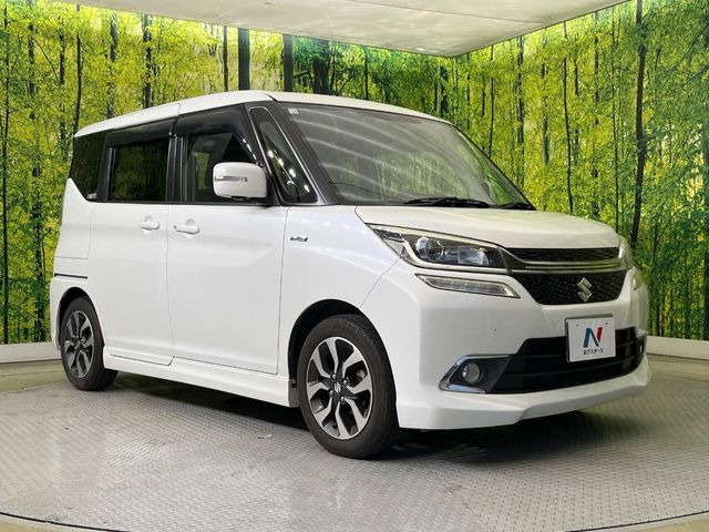 高透明度のガラス皮膜で撥水はもちろん、上質なツヤ・光沢を実現。紫外線や酸性雨から大切な愛車を保護し、色あせ・劣化を防止。「弾スプラッシュコート」、「弾プリミッサコート」からお選びいただけます。