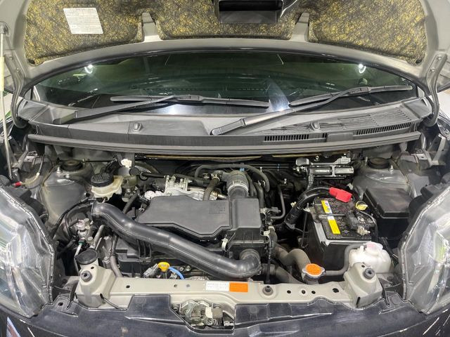 親切・丁寧な専門メカニックスタッフが応対!・車検・点検整備・事故等の修理などアフターサービスも安心。お車のカスタマイズもネクステージのサービススタッフまでご相談ください!