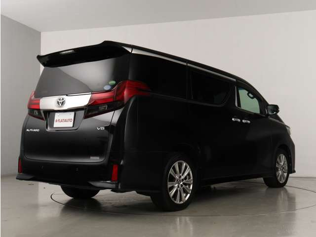 当店では、厳選された車両のみ展示しております。アルファード・ヴェルファイアに特化した専門店ならではの豊富な在庫の中から、お気に入りの一台をお探しください!